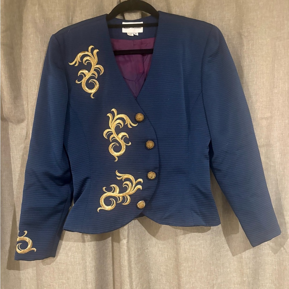 ✨ ✨ Arthur Doucette Navy & Gold Embroidered Blazer Skirt Suit Sz 6